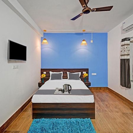 Hotel Capital O Madison Blue Bhubaneswar Exterior foto